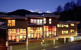 **** Panorama Apartments